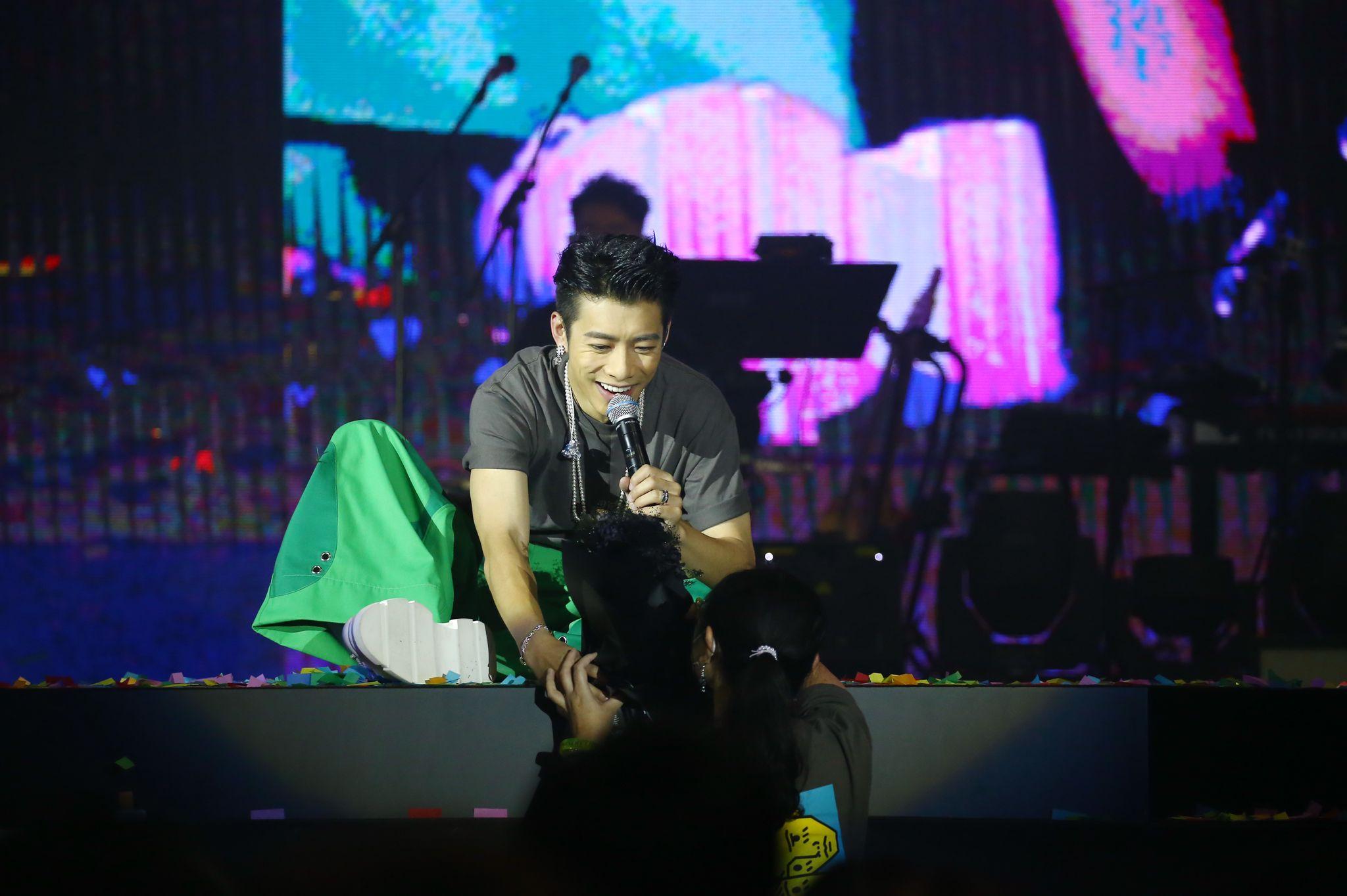 「Kaho x MC Frenemy Live 2022 演唱會」於九展Starhall展開一連三場演出。