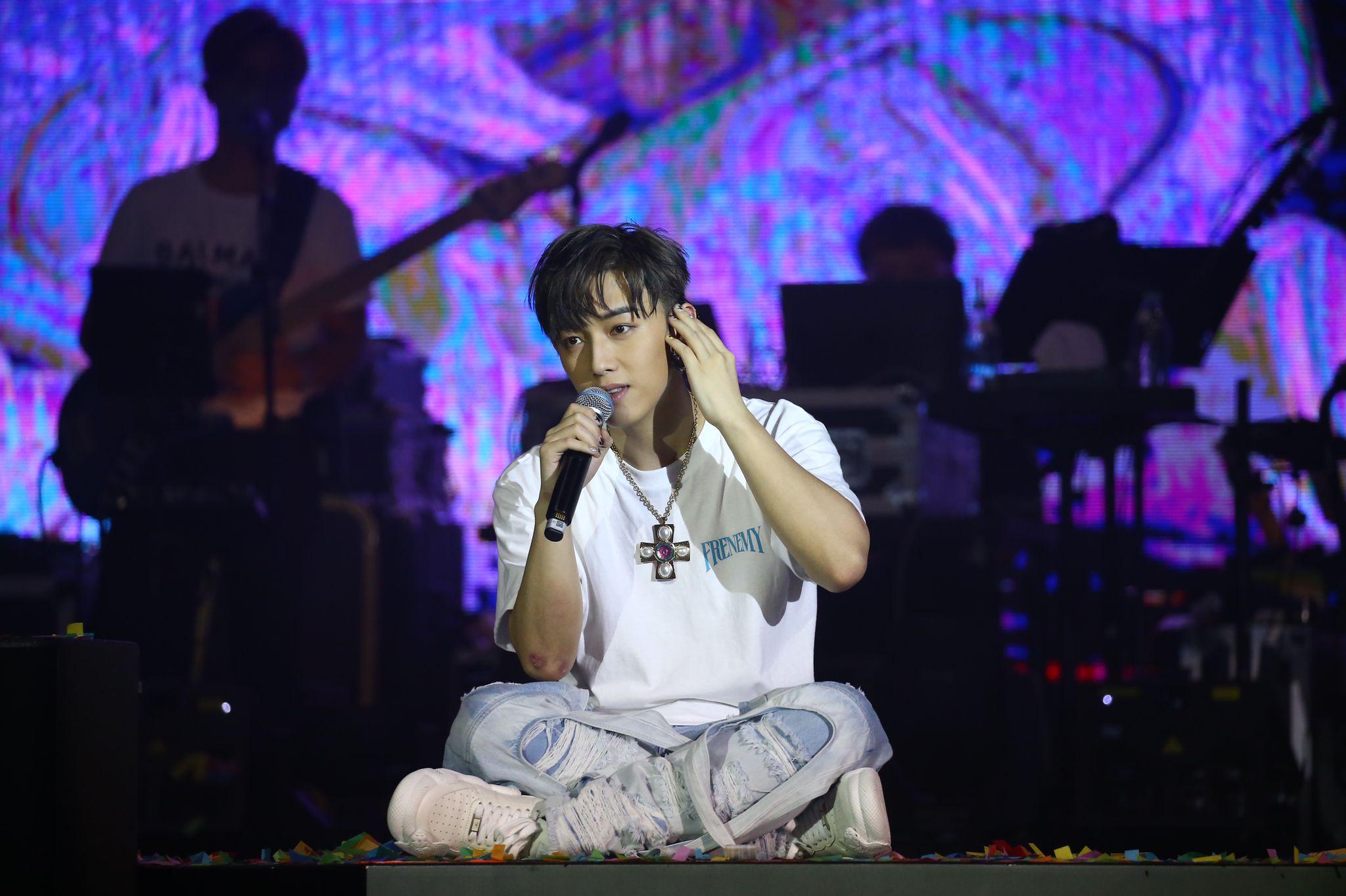 「Kaho x MC Frenemy Live 2022 演唱會」於九展Starhall展開一連三場演出。