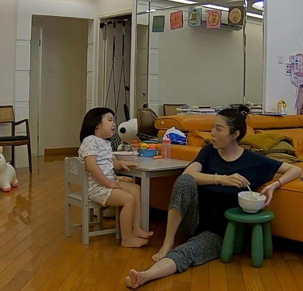 Lucy媽分享的影片在兩小時後已有1萬網民讚好。