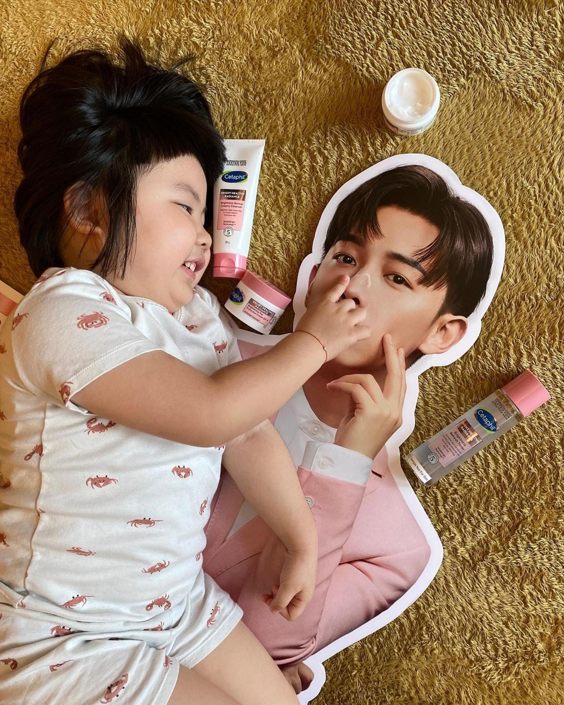 Lucy鍾情MC,出名是個「賦二代」。