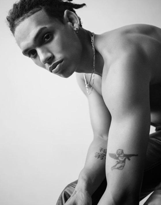 娜姐新歡Andrew今年只得23歲。