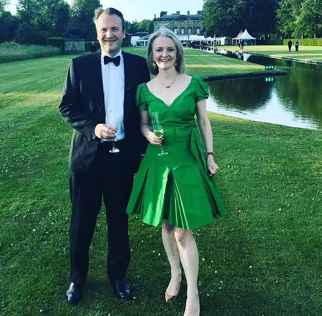 卓慧思與會計師丈夫Hugh O'Leary。(互聯網)