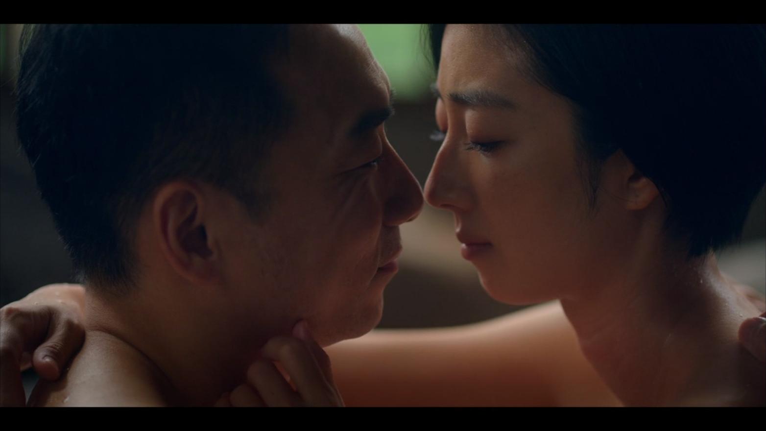 五月天成員石頭參演《台北女子圖鑑》,跟女主角桂綸鎂有火辣演出。