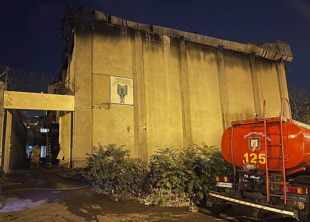 監倉被燒毀。(美聯社)