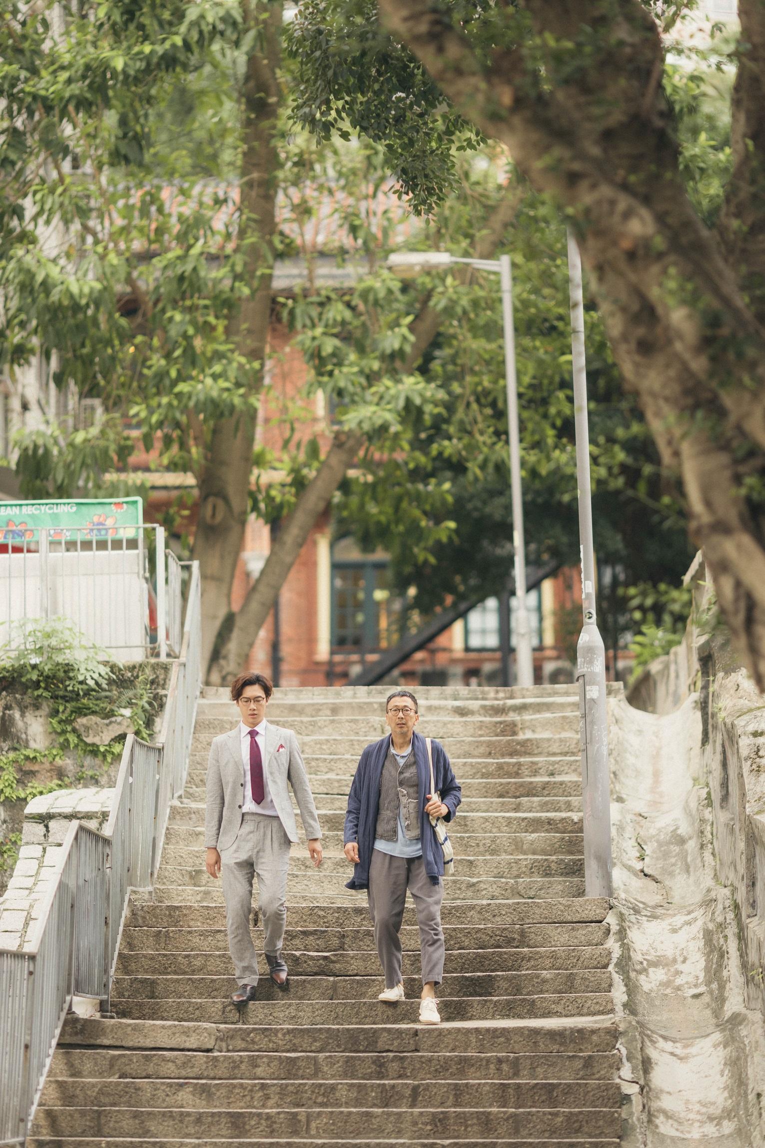 鄭丹瑞初次跟Stanley合作,在《野人老師》自然流露父子感覺。(《野人老師》劇照)