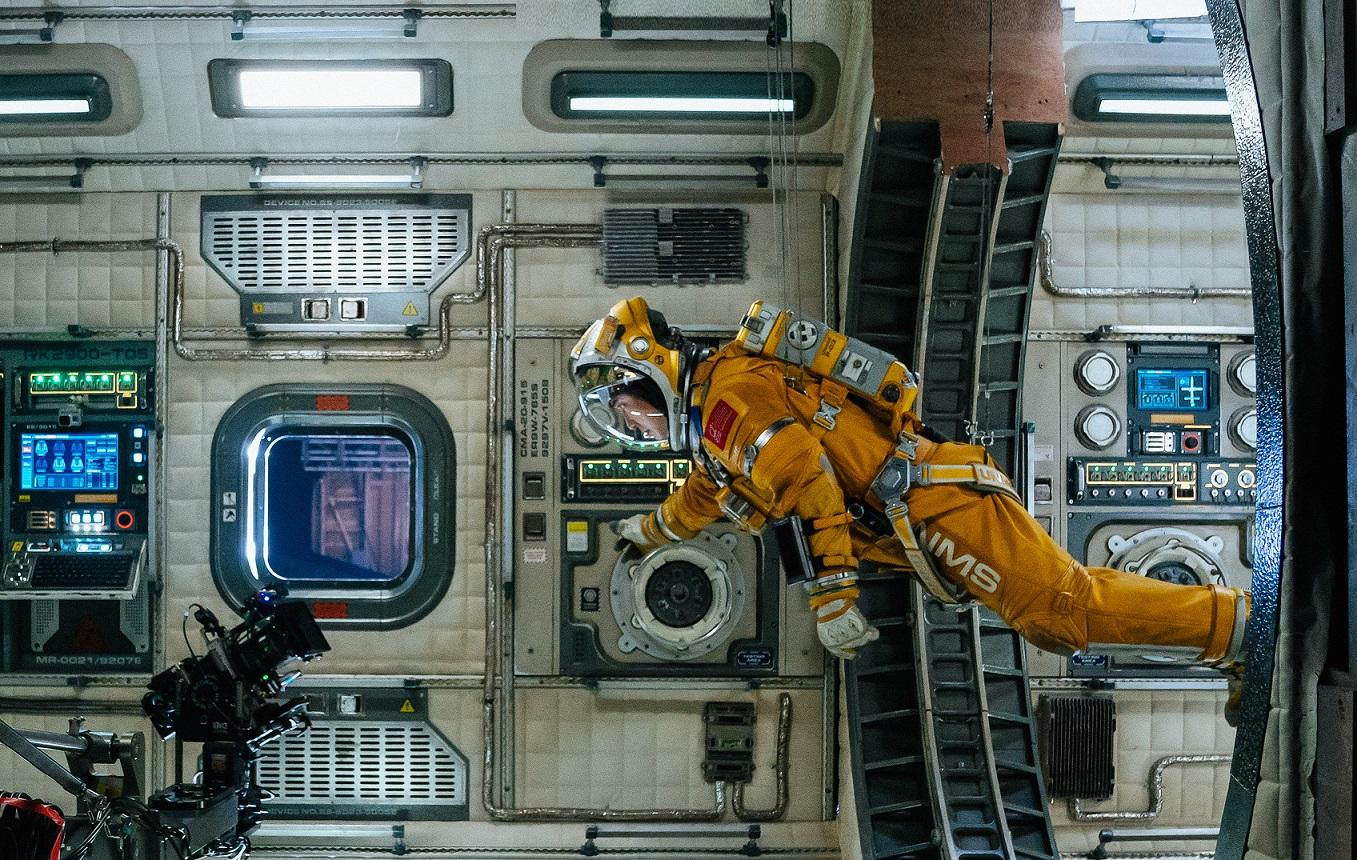 《獨行月球》劇照。