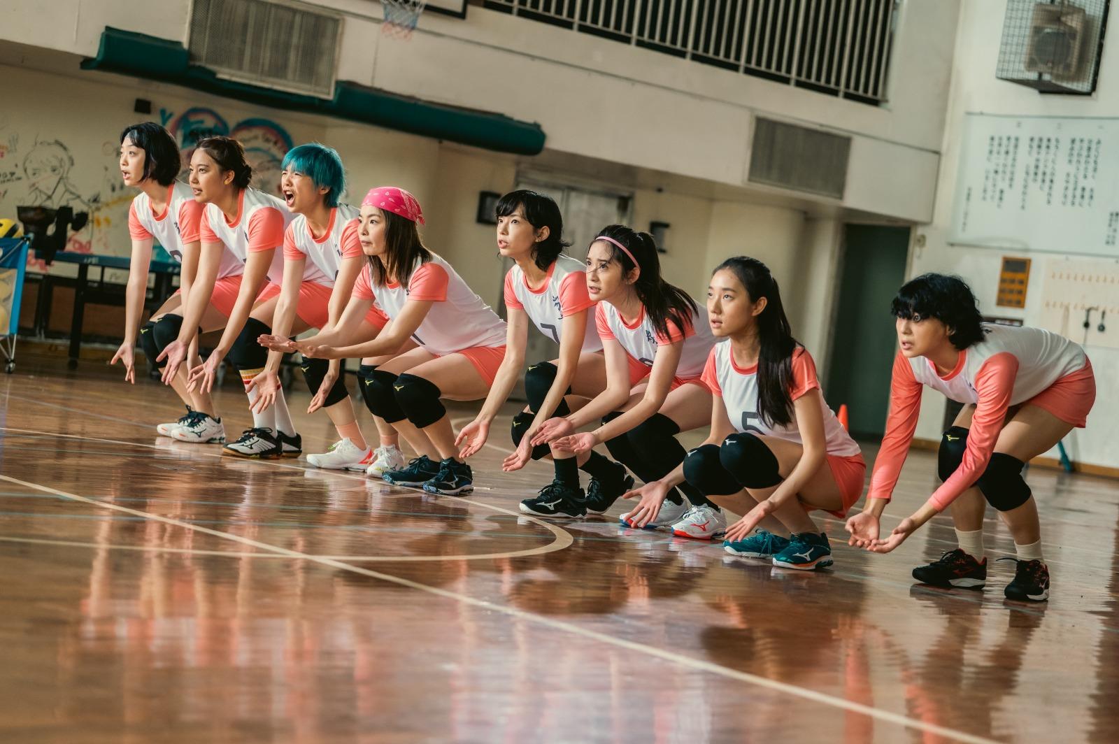 8位新生代演員為拍《深宵閃避球》接受一個月訓練。(劇照)