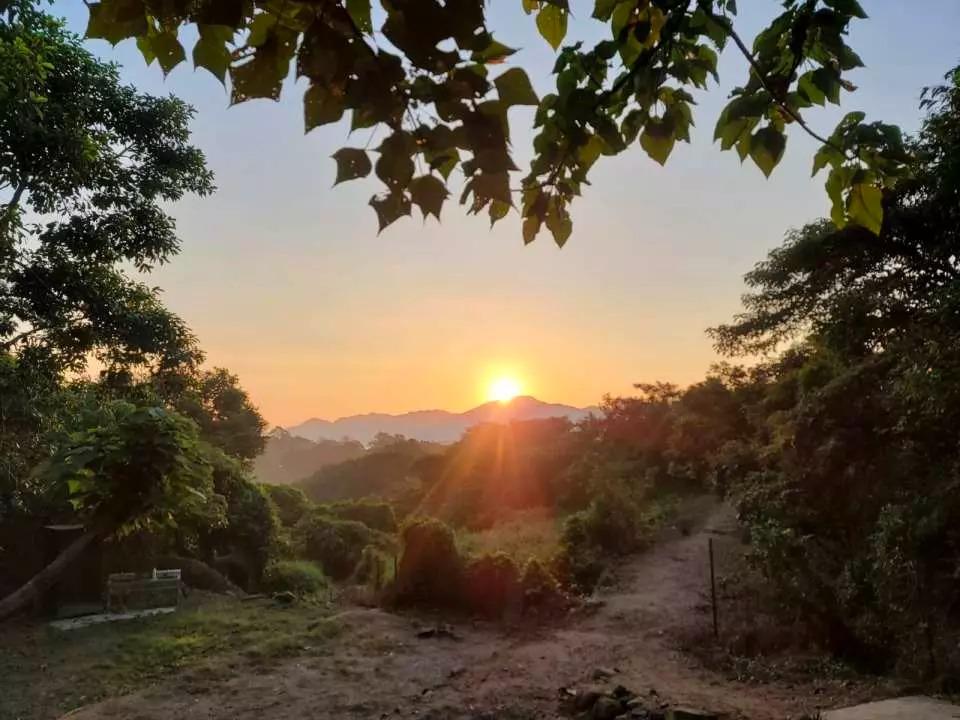 觀星睇日出行山風景。 適合舉辦活動及野外訓練用途。