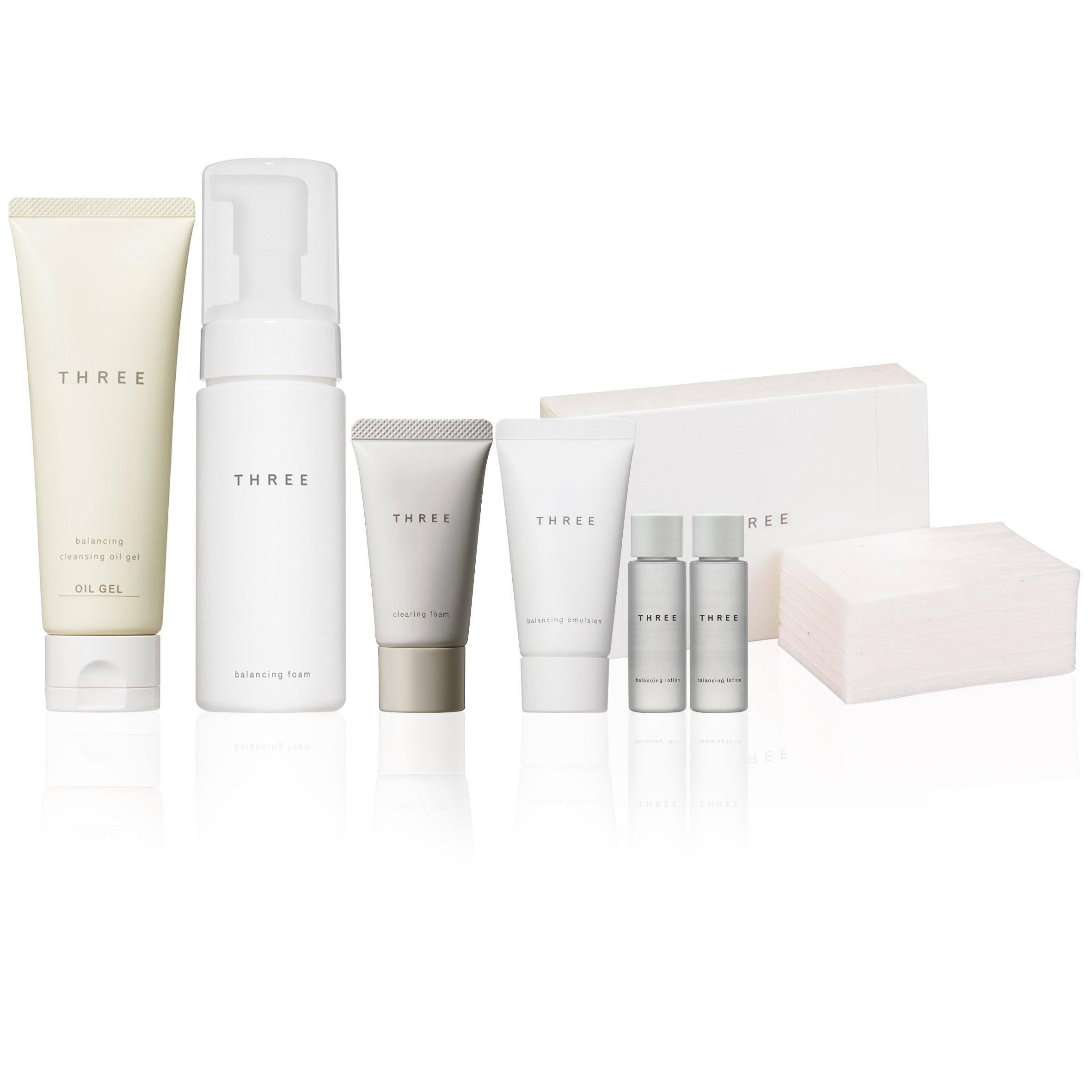 THREE 皇牌平衡潔膚蜜洗顏套裝 $725(價值$1,084) •平衡潔膚蜜 100g •平衡洗顏慕絲 150ML •肌能洗顏皂 30G •平衡水凝乳 28ML •平衡水凝露 10ML × 2 •有機化妝棉 14片