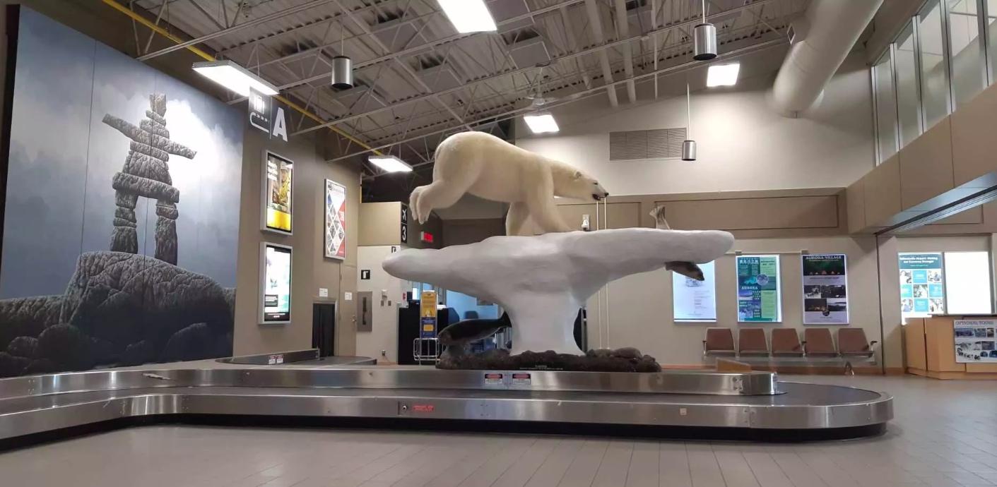 辦理酒店 check out 後,司機將載旅客回至黃刀鎮機場