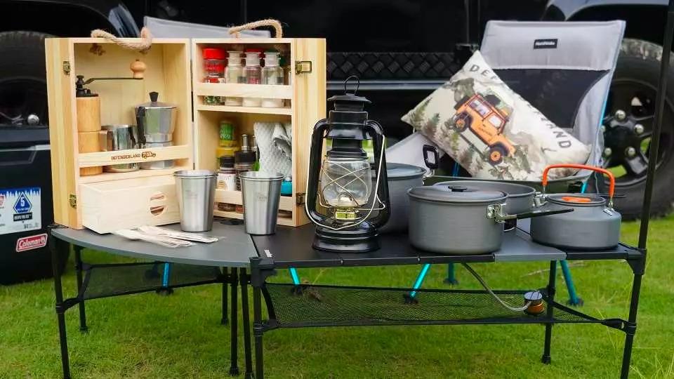 餐具、露營櫈、露營枱、煮食爐具、保溫箱等都會為你準備好
