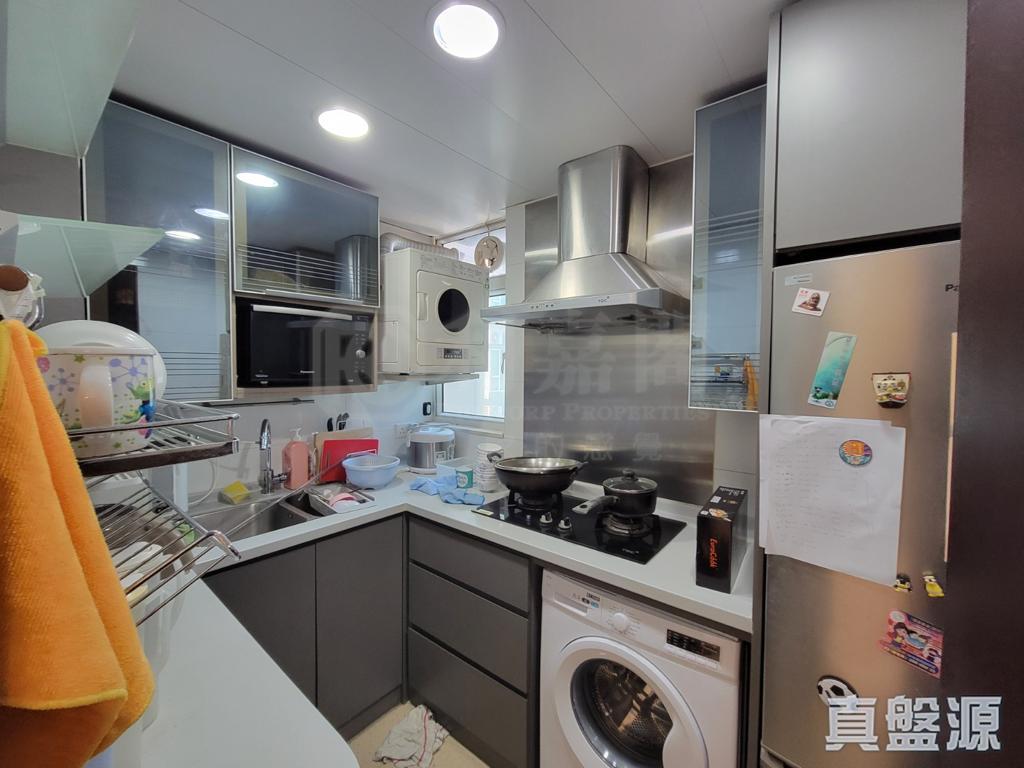 二手蝕讓|日出康城業主蝕住走!首都三房狠劈至790萬成交