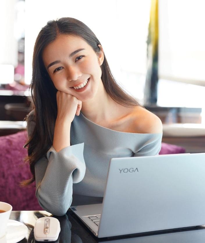 麥明詩於2019年底淡出幕前,轉職做OL。