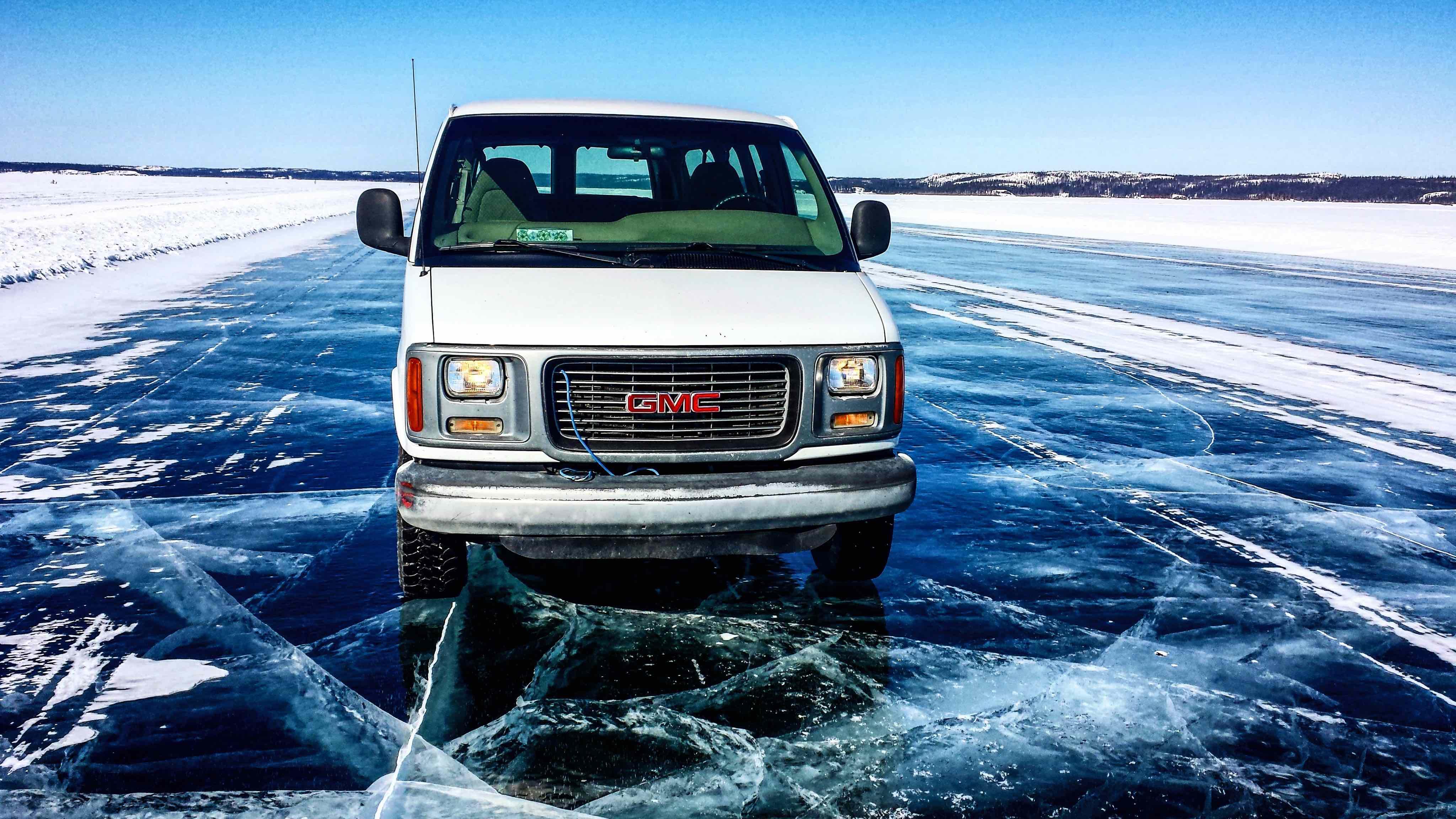 黃刀鎮冰路體驗,前往世界著名的大奴湖