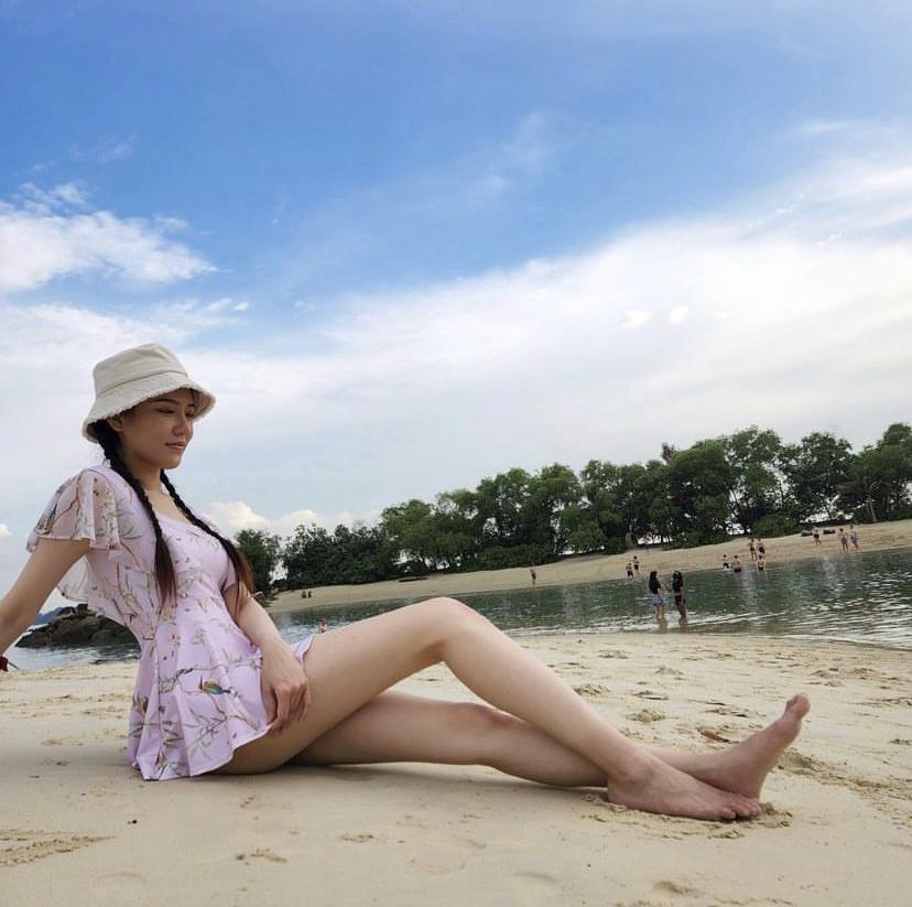 身高180cm的黎峇菈擁有一雙長腿。(IG圖片)