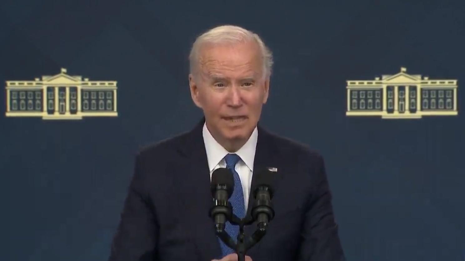 拜登將網址的標點符號「.」(dot)也串了出來。(Twitter)