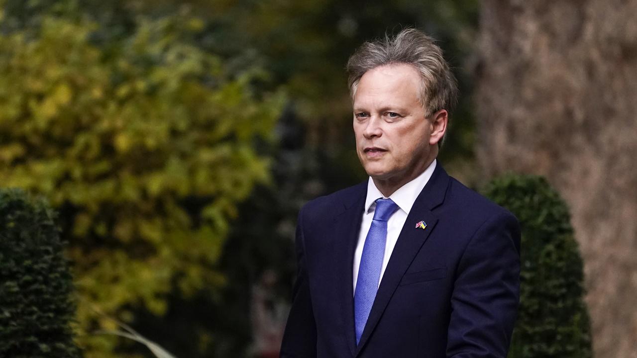 英內政大臣柏斐文辭任由夏博思接替,卓慧思重申不會辭職。(AP)