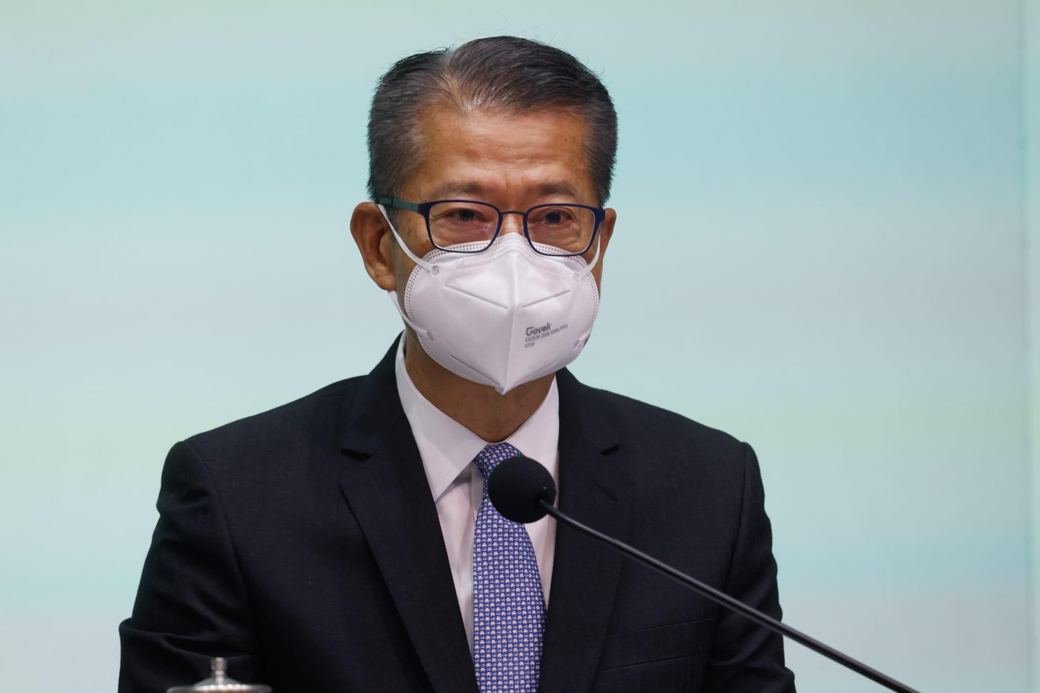 陳茂波表示,未來10年「熟地」供應量達3280公頃,估計可提供49.3萬個單位。(蘇文傑攝)