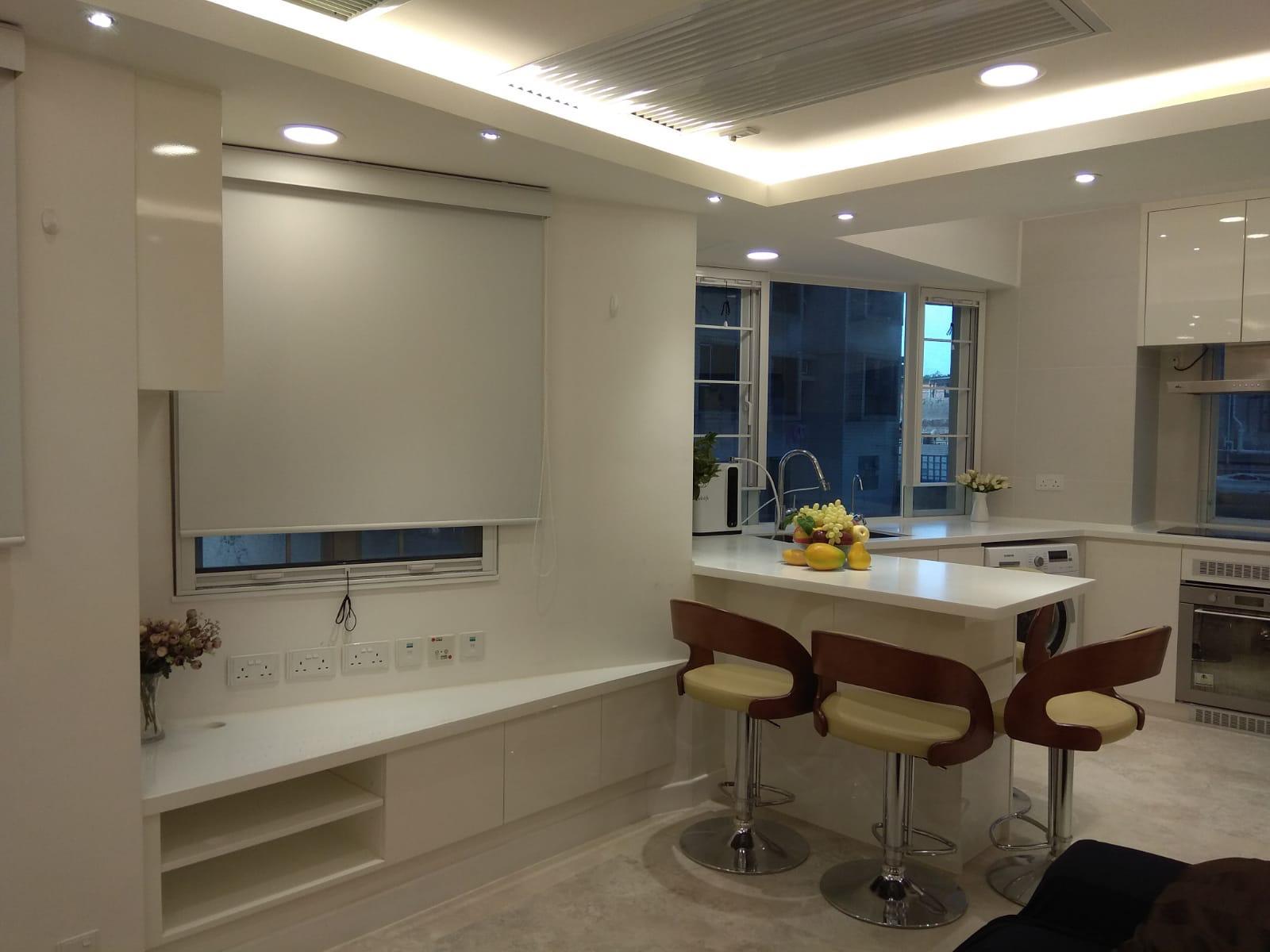 中島吧枱可作飯廳或小酒吧,也可作下廚流理台,用途廣泛實用。