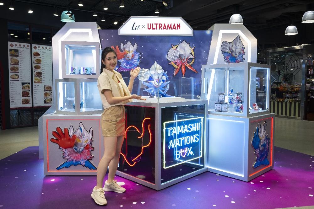 同場亦展出Figuarts ZERO超人迪加複合形態除了可愛的一面,超人當然保持一貫的帥氣!