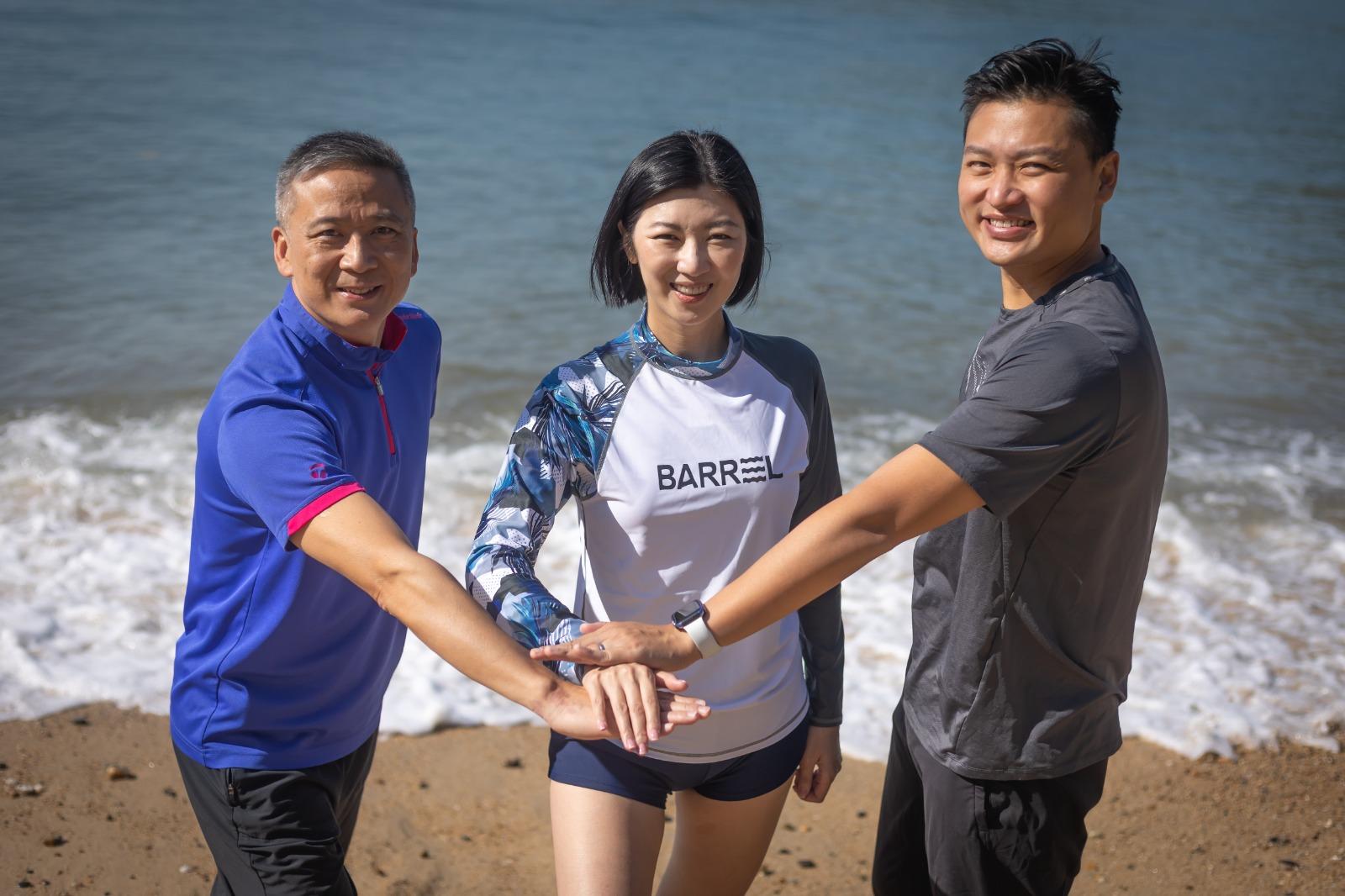 3名立法會議員左起姚柏良、容海恩及鄭泳舜備戰周日舉行的維港泳。(3人fb圖片)