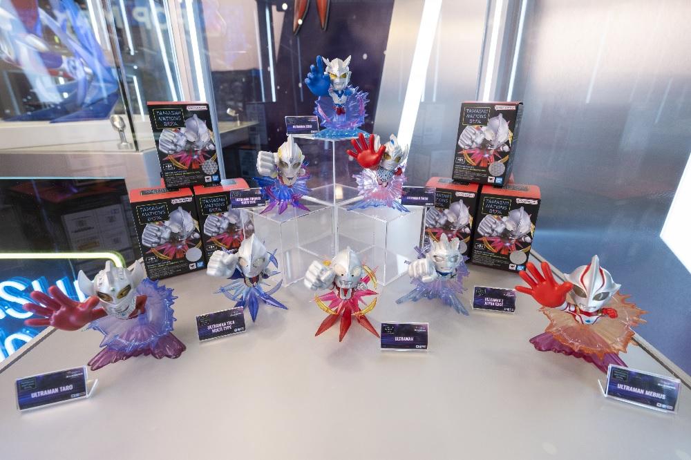 同場亦展出Figuarts ZERO超人迪加複合形態除了可愛的一面,超人當然保持一貫的帥氣!