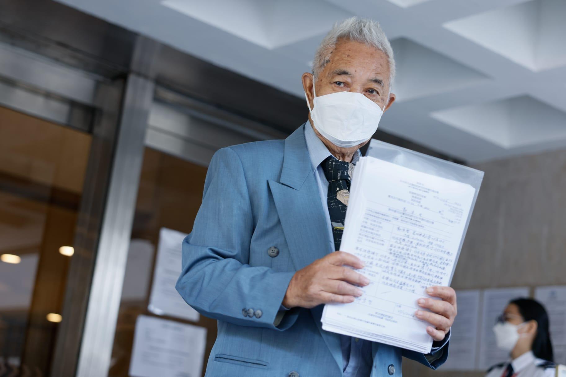 「長洲覆核王」郭卓堅今日再就政府修例提出司法覆核。(蘇文傑攝)