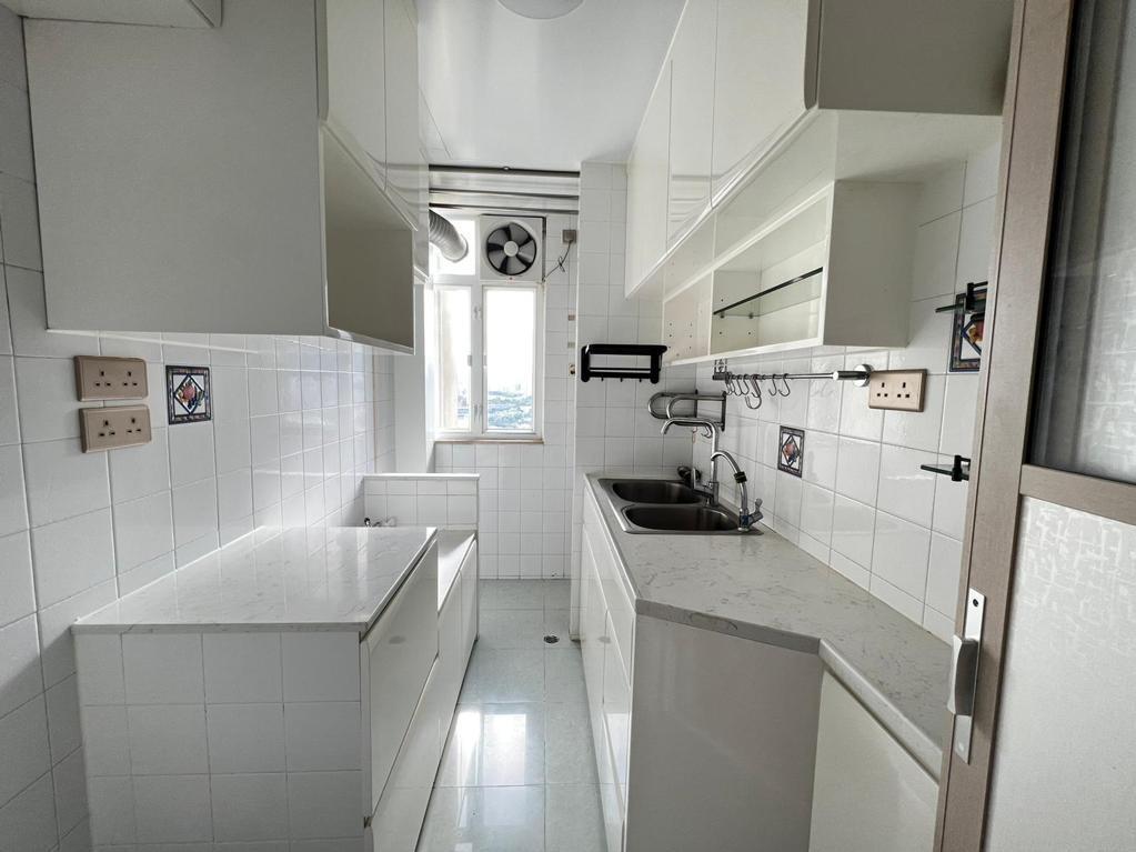 風光不再!居屋王德強苑 三房淪銀主盤賣780萬 2年半貶值近6%