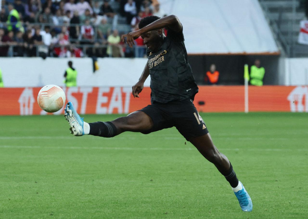 阿仙奴輪換鬥挪威奇兵 曼聯襲奧摩尼亞求反彈