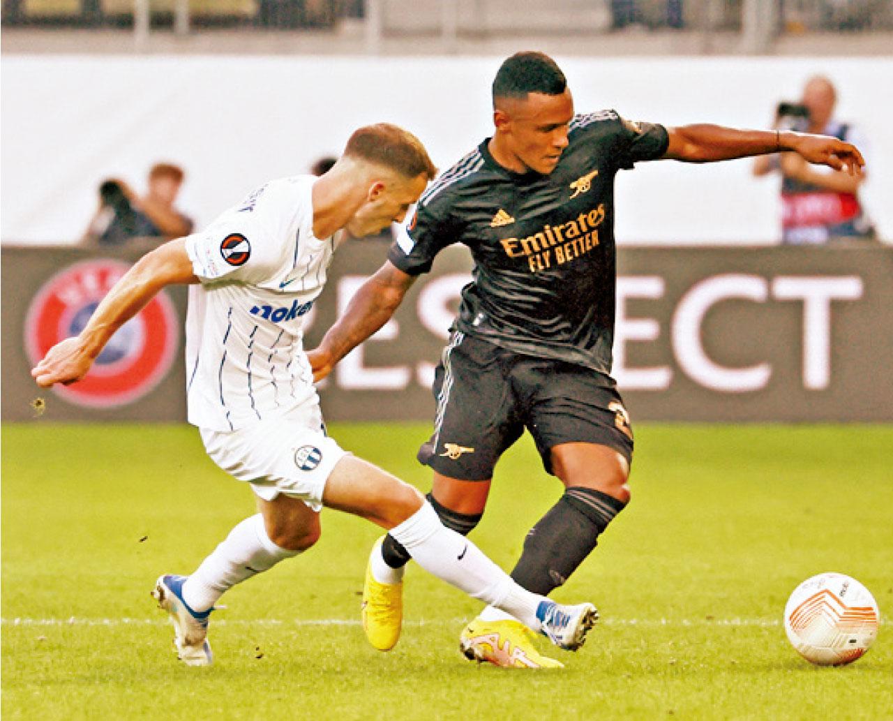 阿仙奴輪換鬥挪威奇兵 曼聯襲奧摩尼亞求反彈