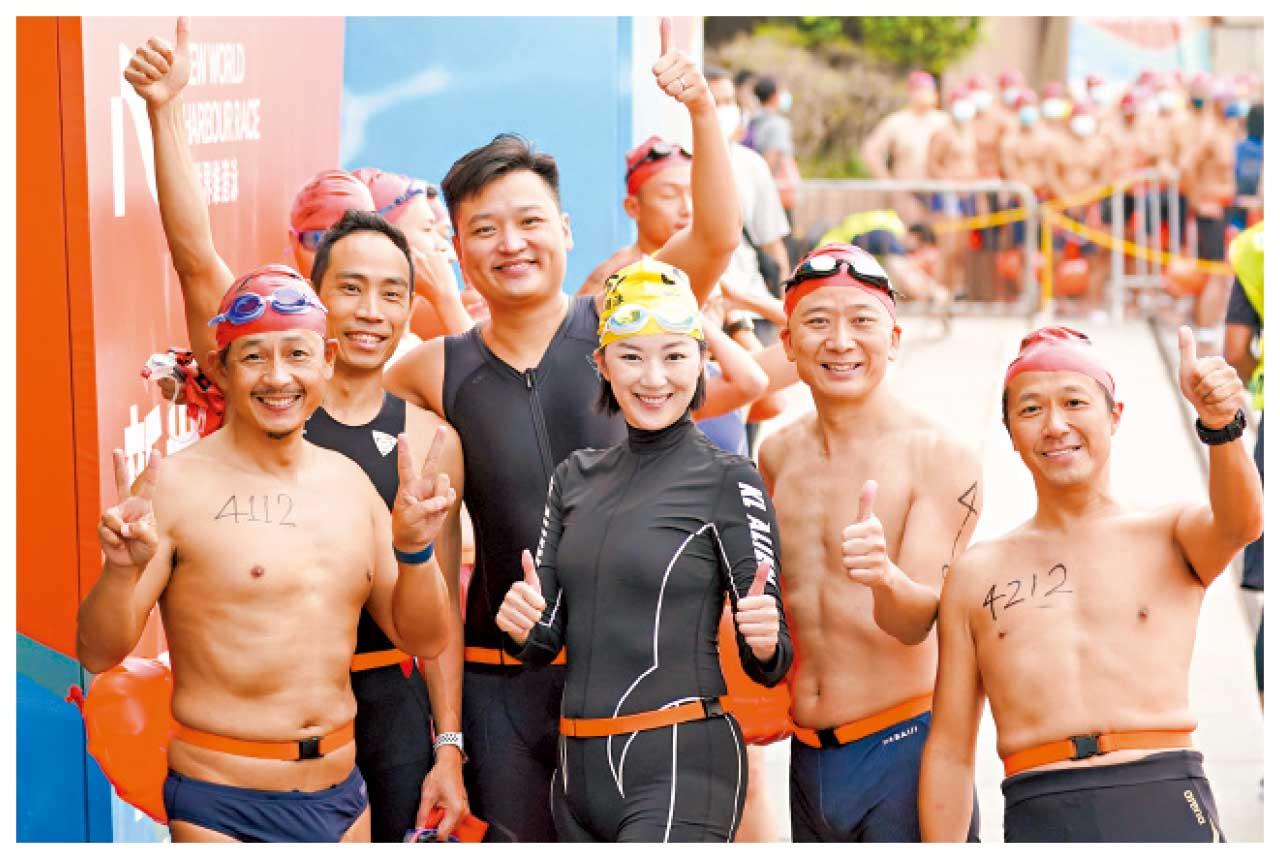 行動不便泳手靠上半身 自由式游畢全程 1203人維港泳 最快僅15分鐘