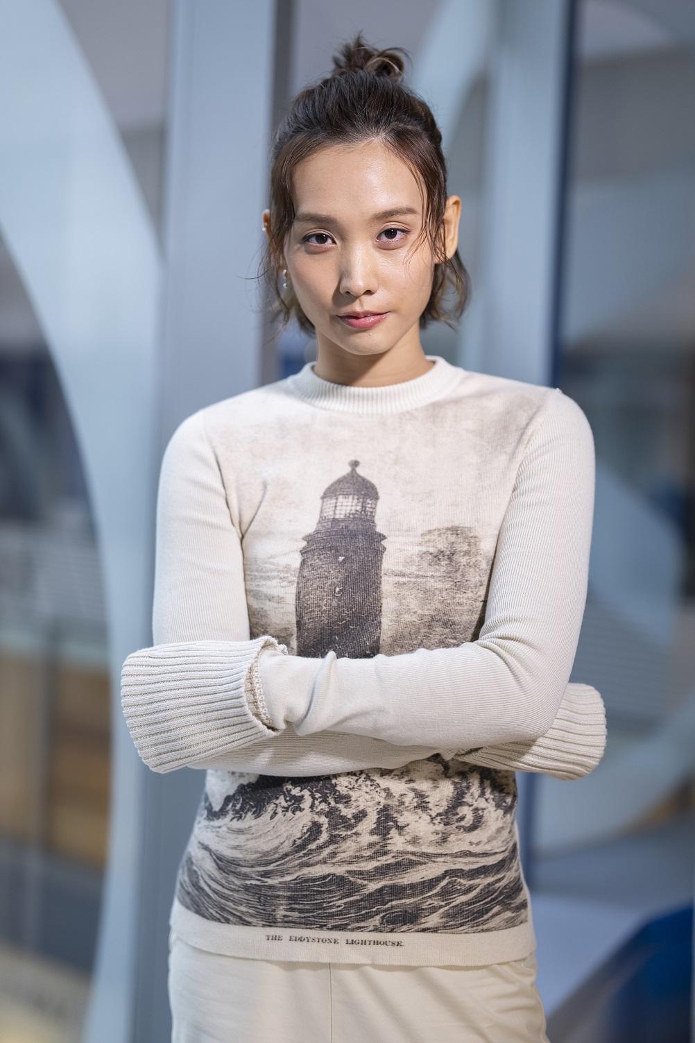 談善言的母親是女兒頭號粉絲,在銀包收藏愛女的Yes卡。(陳奕釗攝)