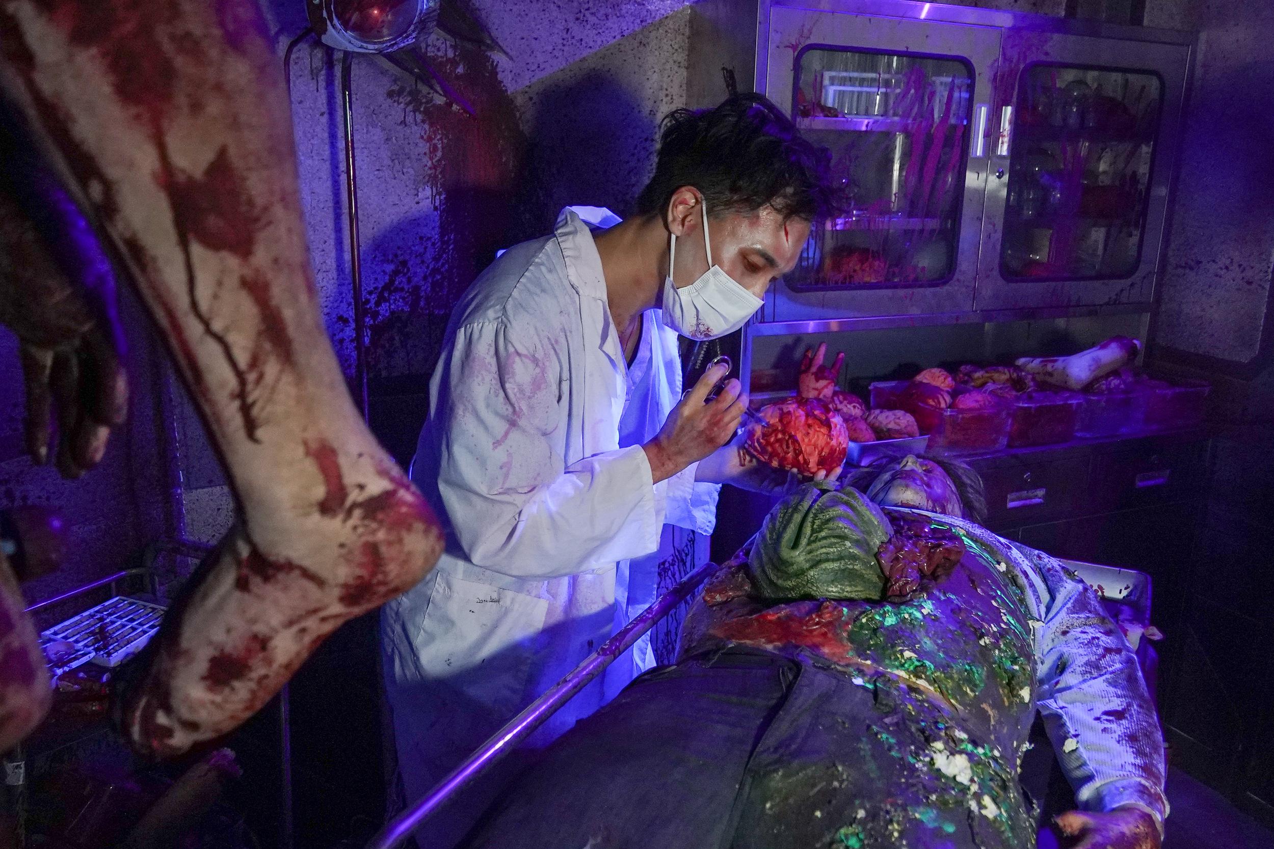 【AEON Credit Service 呈獻:潛逃太凶艙】