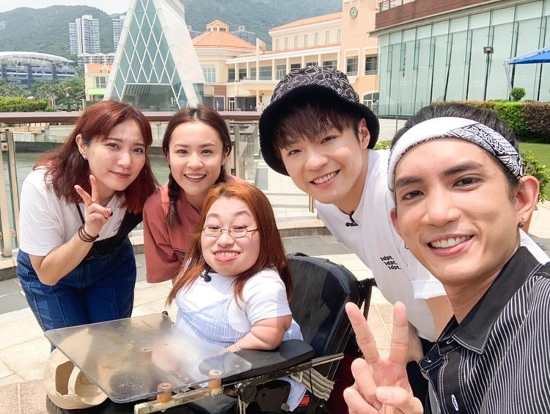 陳卓賢與玻璃骨女粉絲見面。