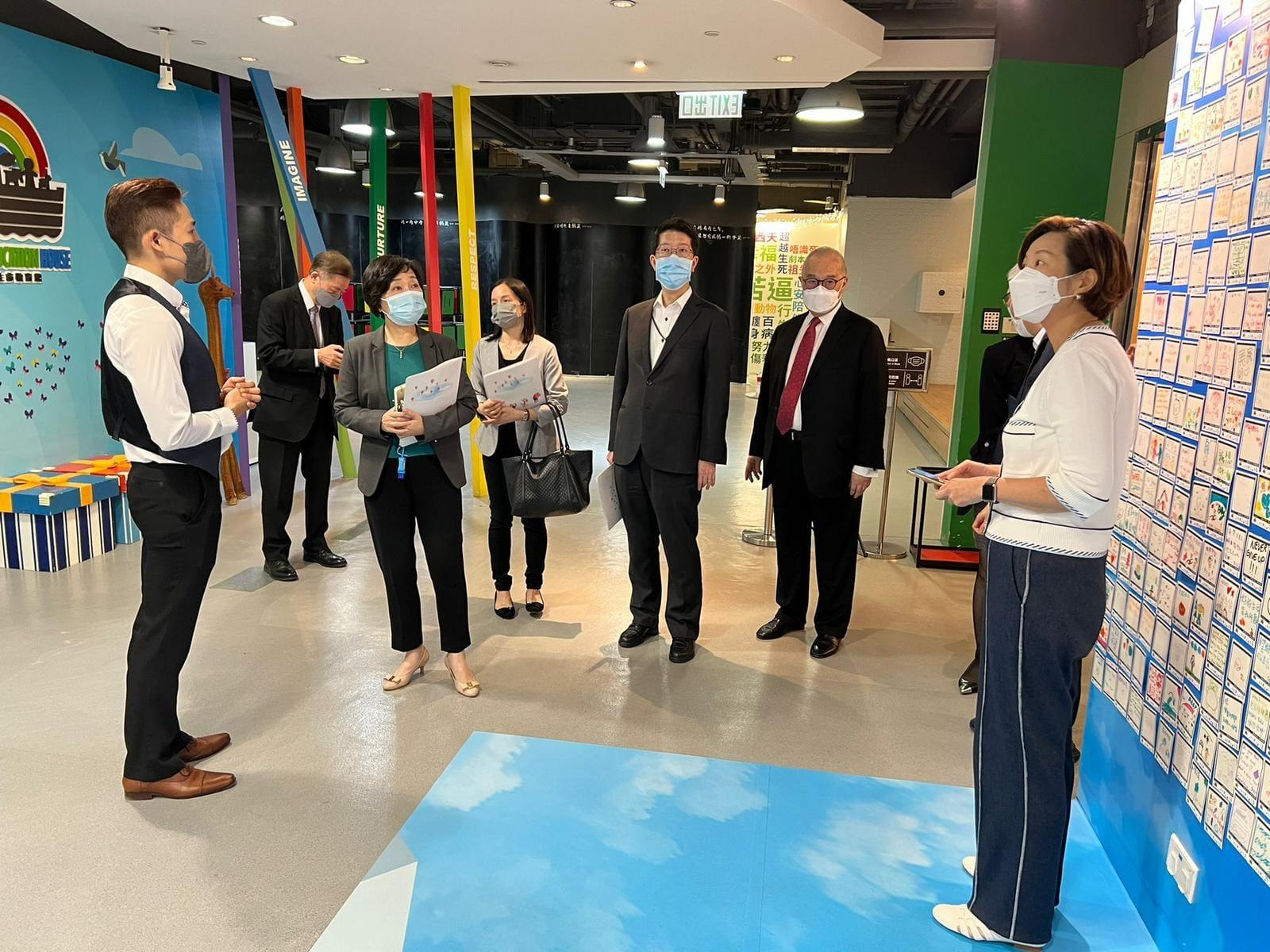 蔡若蓮, 馬灣公園