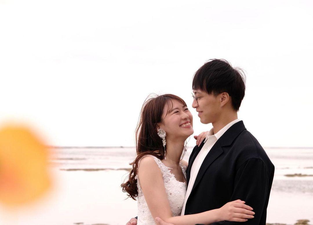 吳業坤與濱口愛子的婚照。