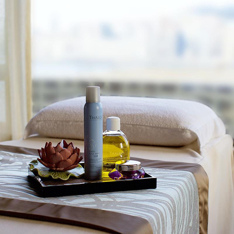 帝苑酒店 帝苑休閒之旅—住宿連水療和雙人自助早餐 兌換價:2,500積分 + $1,580 (56折兌換,原價$2,844)