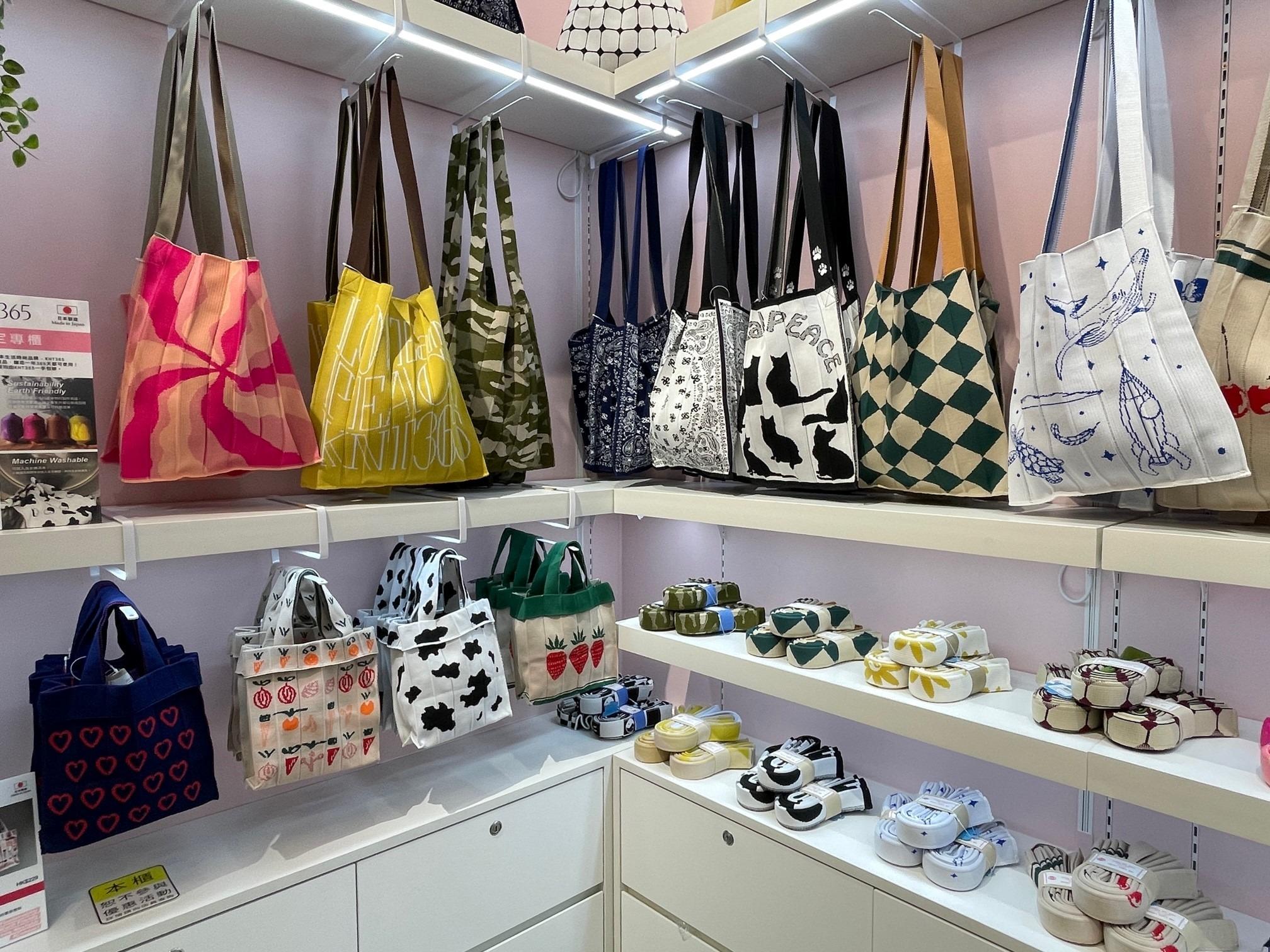 連環保手袋都有得賣。