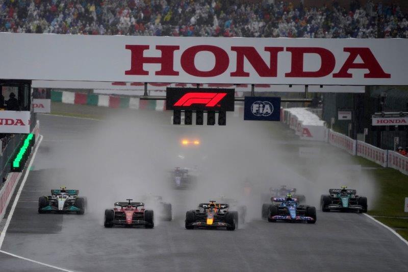 F1日本站賽事在暴雨開跑