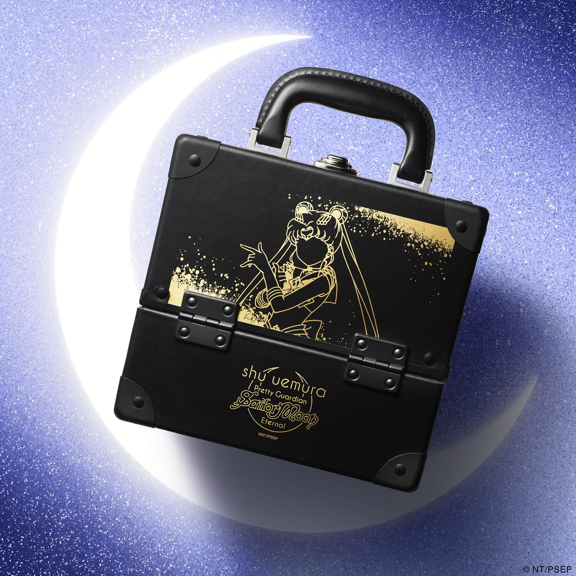 品牌每年的限量版化妝箱都很快售罄,今年化妝箱同樣以全手工製作,加上美少女戰士主題,筆者建議要買就要快手啦。$2,950