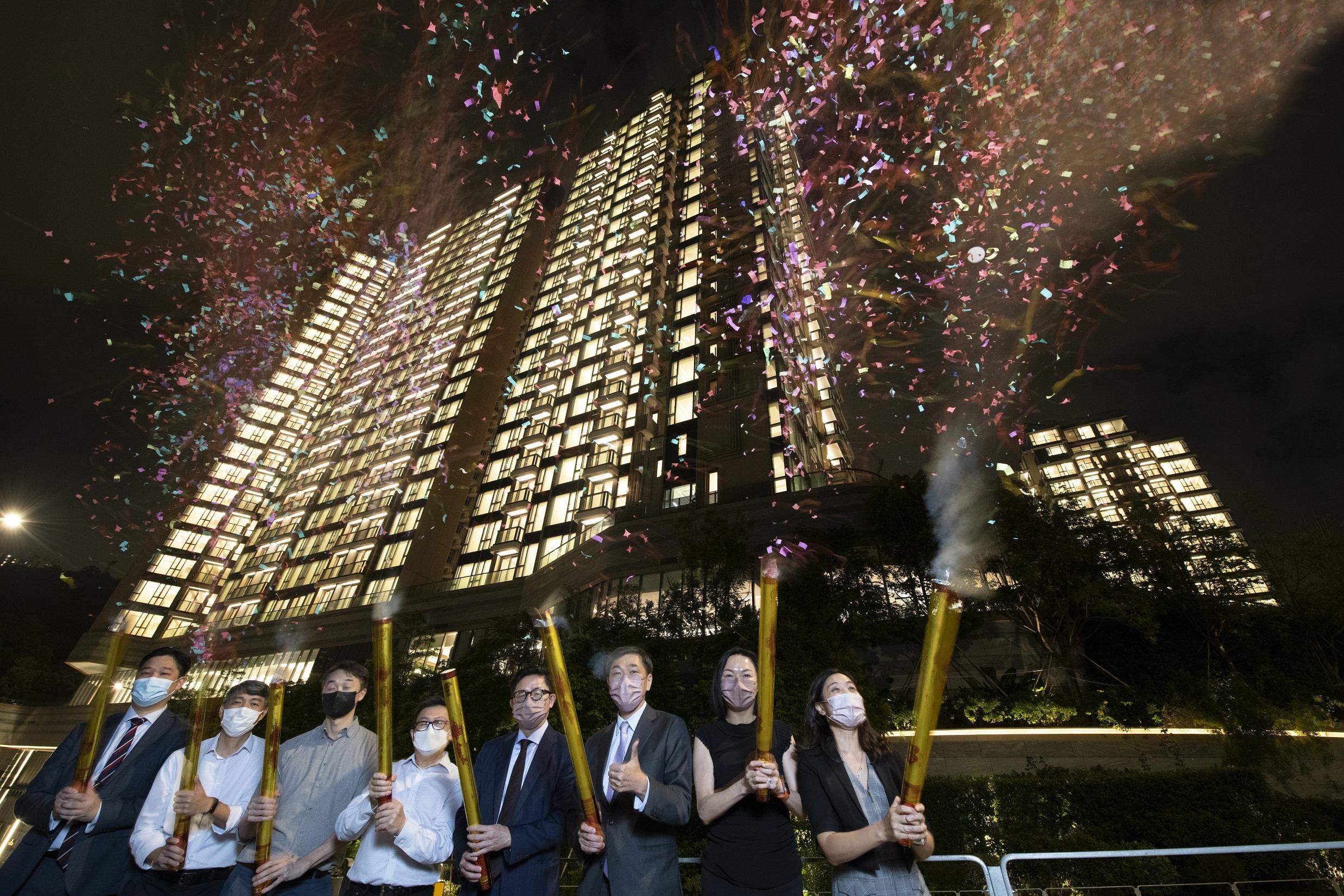 藍田新盤|KOKO HILLS及KOKO RESERVE獲批滿意紙 舉行亮燈儀式