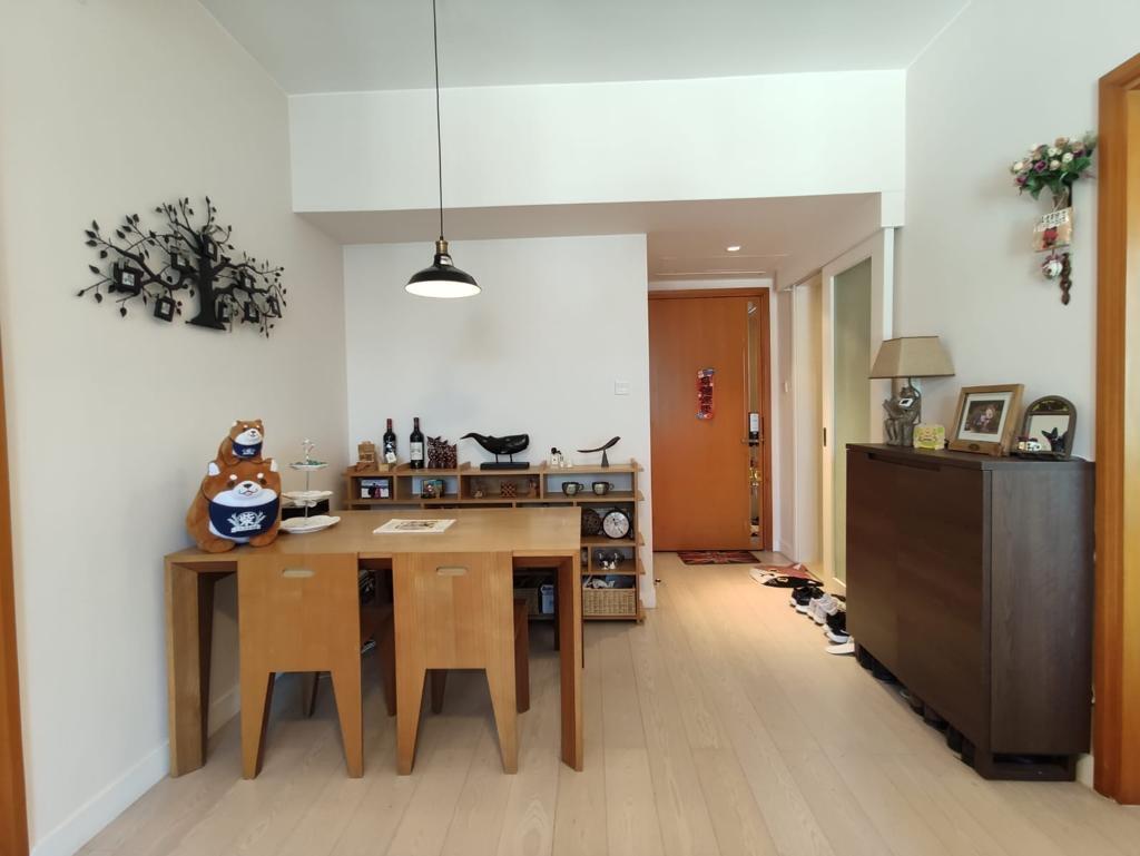 飯廳間隔實用,擺放傢俬後仍見闊落。