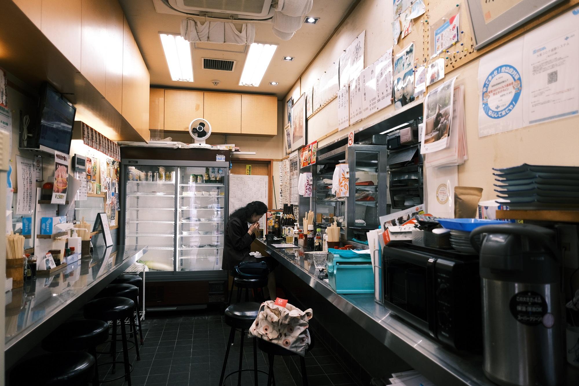 位於市場正門入口旁邊的「当志郎」,早在1950年開業,現在已經傳承到第三代