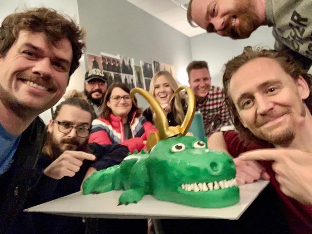 洛基Tom Hiddleston與Michael Waldron非常老友。