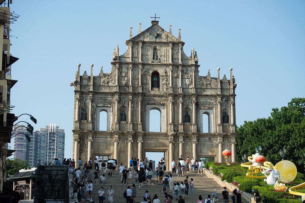 澳門旅遊業開始復甦,國慶黃金周首4日錄得逾11.7萬人次旅客入境,日均人次達2.9萬。(中通社)