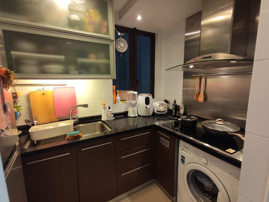 廚房空間充裕,尤其適合愛下廚人士。