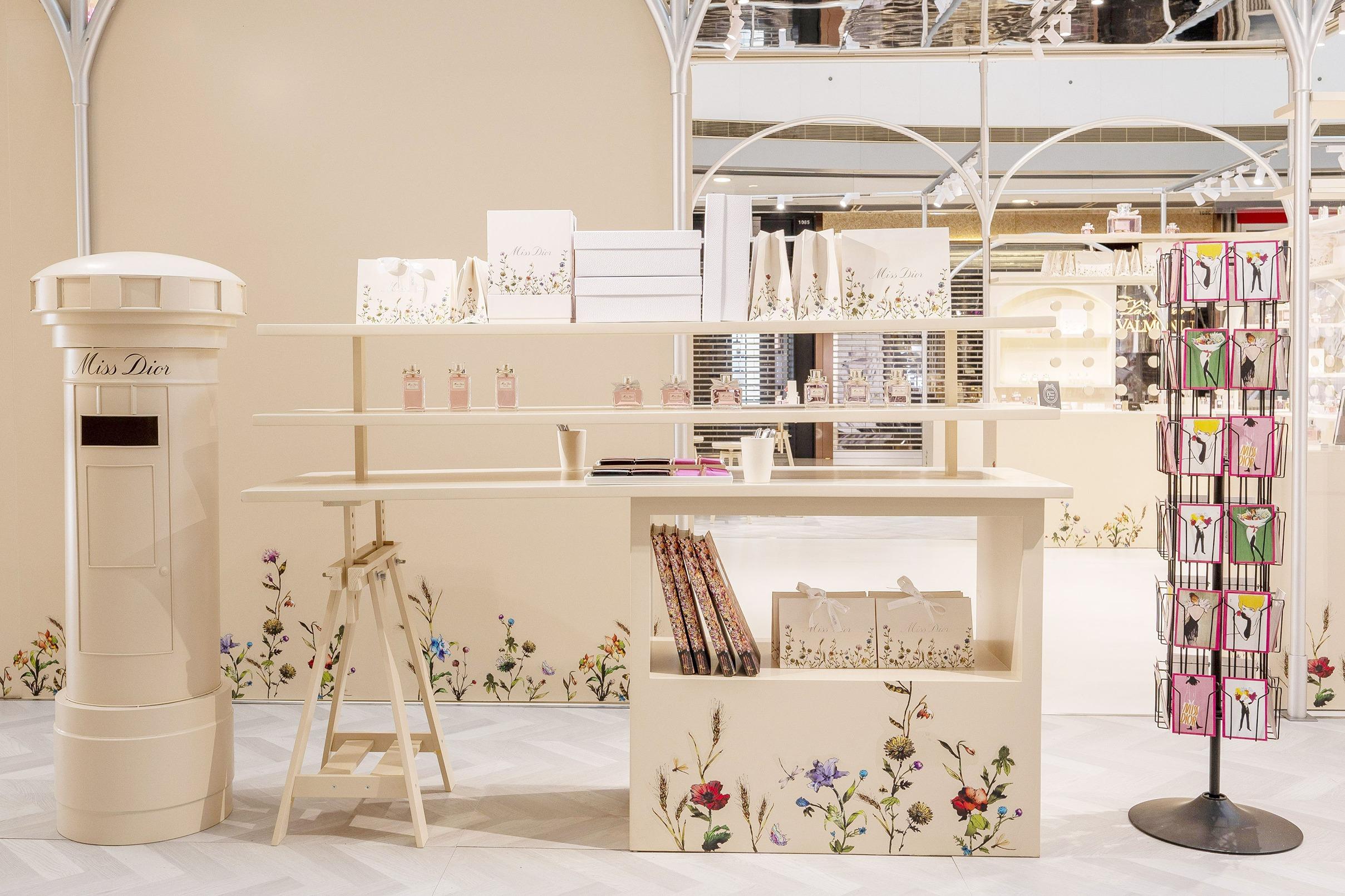 「Love Postcard」區域