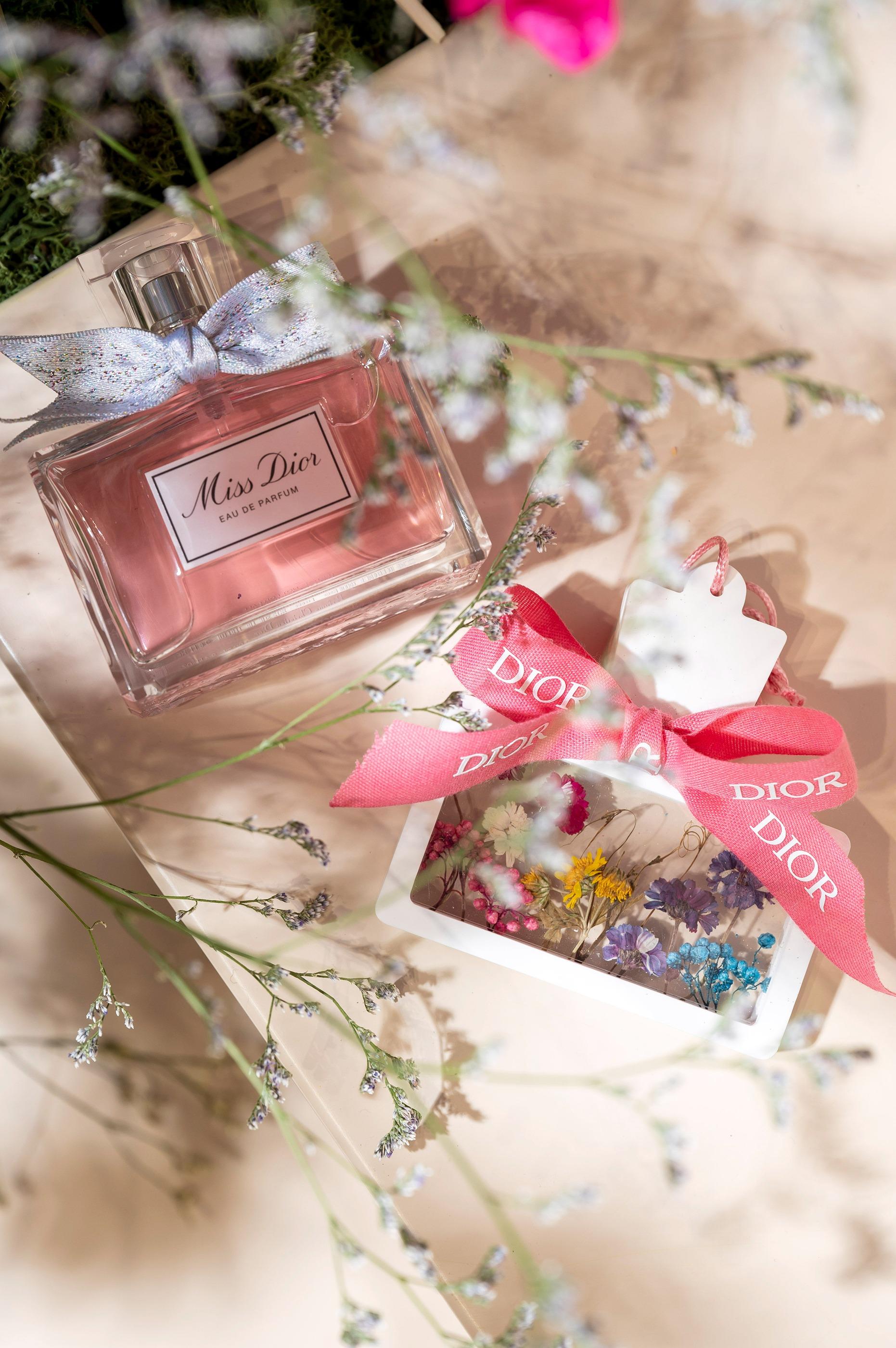 Miss Dior千花香薰掛飾工作坊