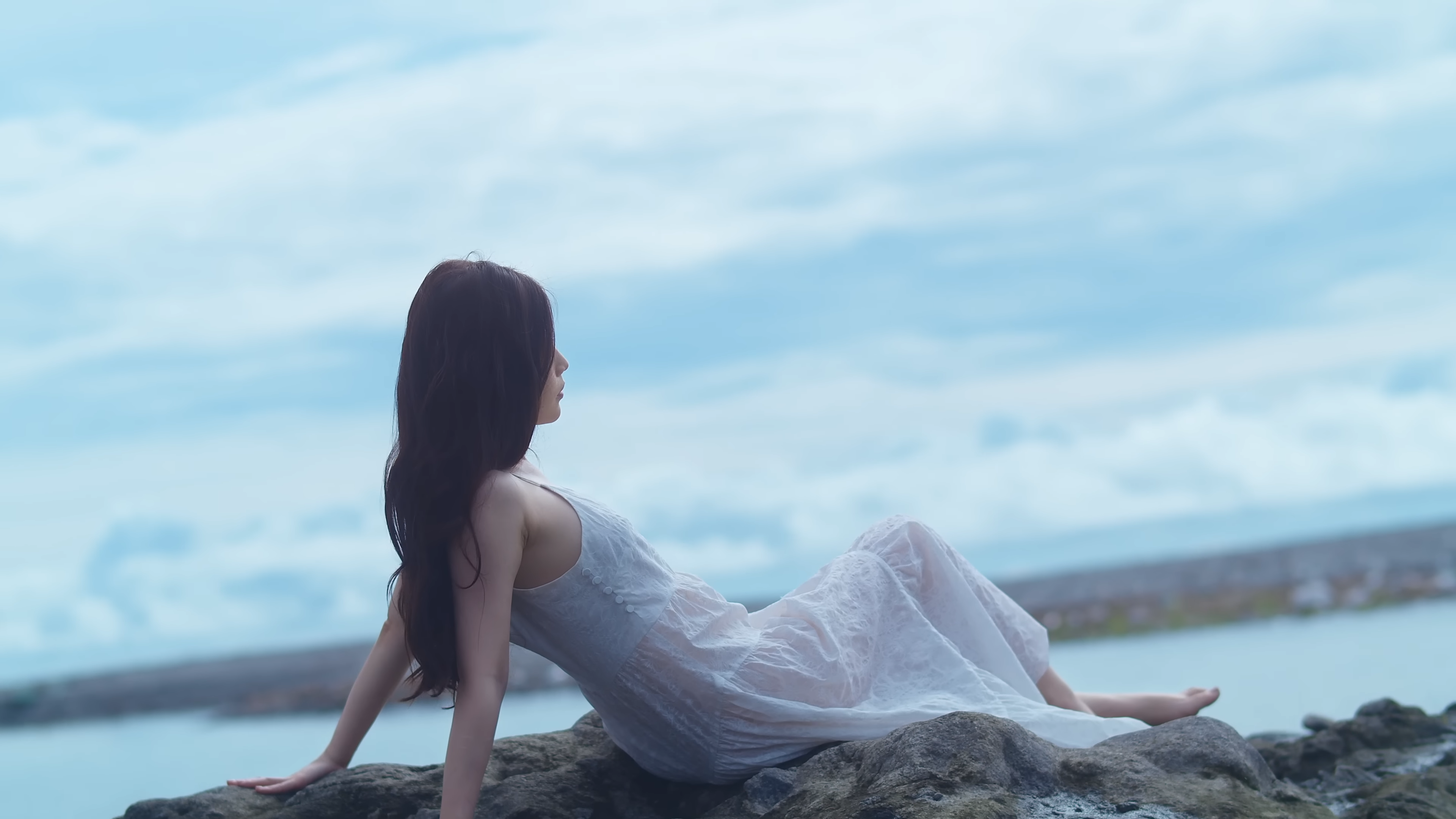 雞排妹《純熟》寫真集宣傳片截圖。