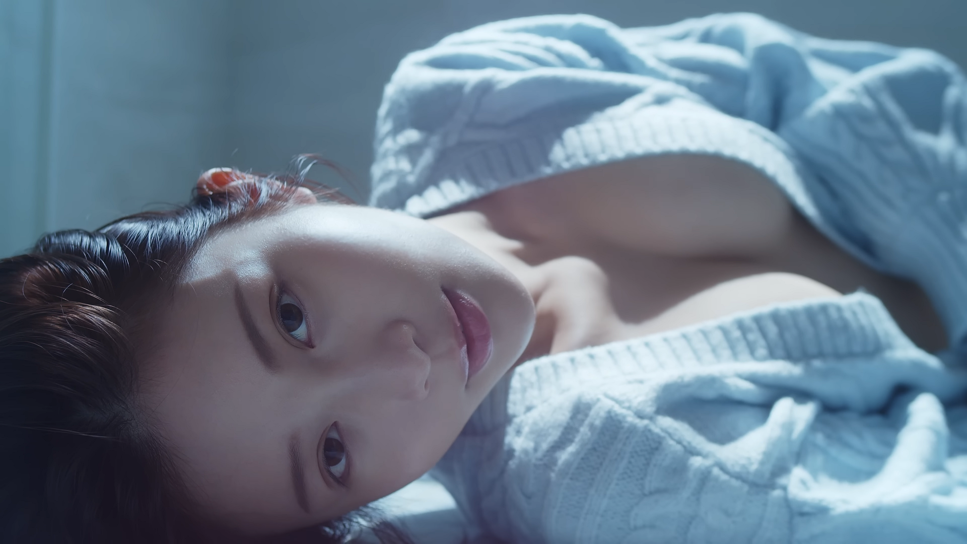 雞排妹《純熟》寫真集宣傳片截圖。